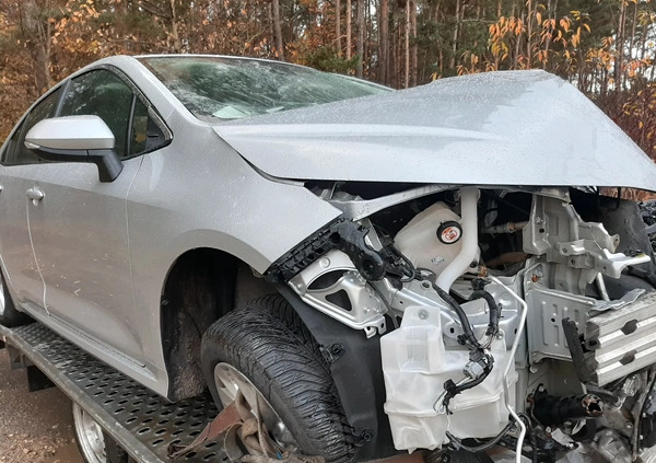 Toyota Corolla cena 26700 przebieg: 44000, rok produkcji 2021 z Gołańcz małe 56